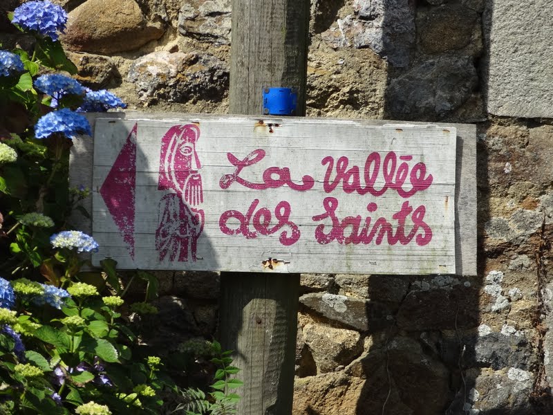 2089-2015-07-05-la-vallee-des-saints-009