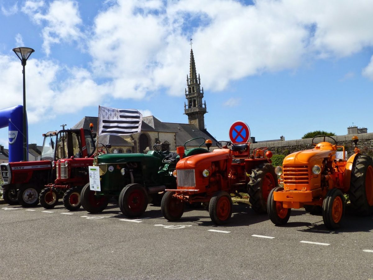 Sortie Vieux Tracteurs à la pointe St Mathieu